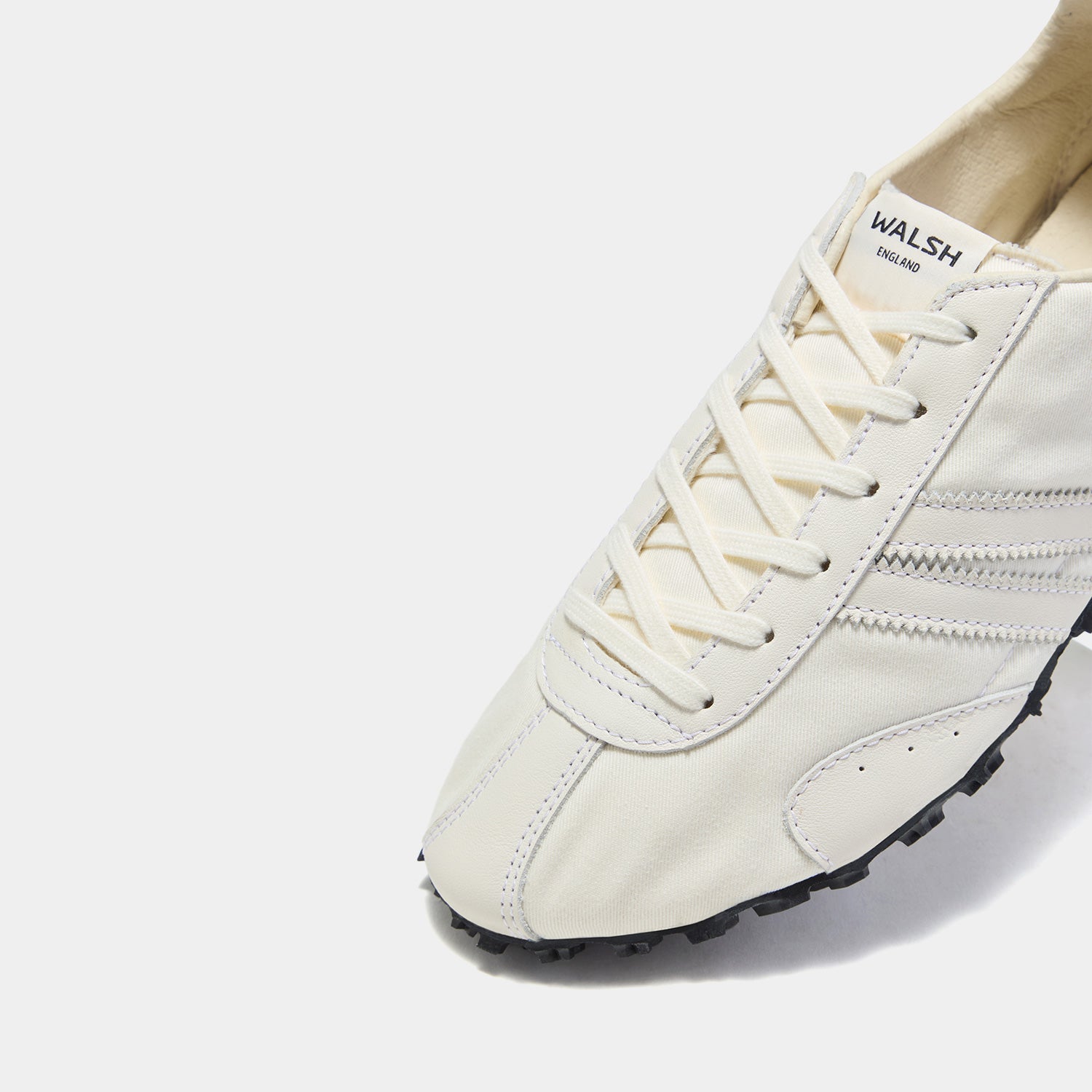 Concorde - White